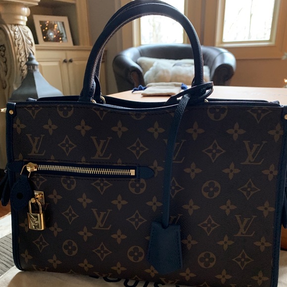 Louis Vuitton Popincourt PM bag - Picture 2 of 8